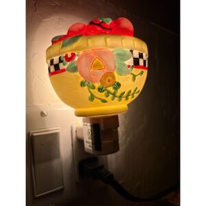 Vintage Working Mary Englebreit Life Is A Bowl of Cherries Nightlight
